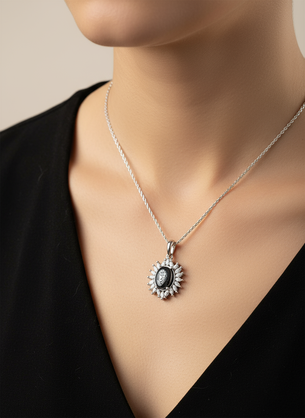 خرید گردنبند نقره زنانه سنگ حدید صینی گالری نقره بقیع