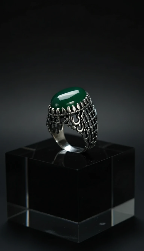 انگشتر عقیق سبز طرح شبکه های ضریح امام رضا